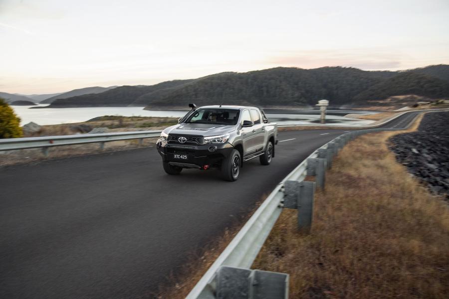  Toyota Hilux Rugged X Double Cab 2018 года  (AU) (фото 42 из 46)